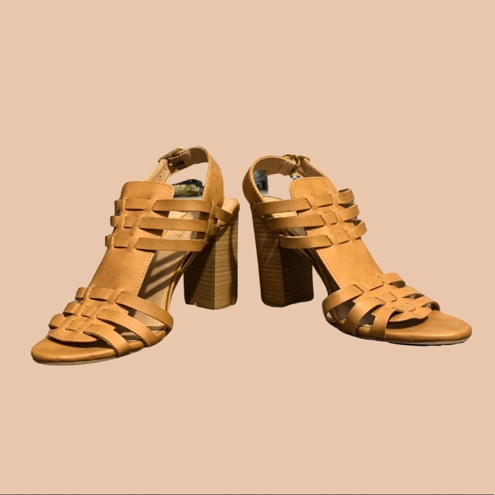 Tan Heeled Sandal (Report) Size 7.5